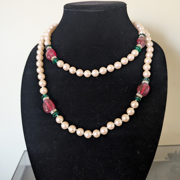Faux Pearl and Red Green Beaded Necklace - Picture 1 of 9